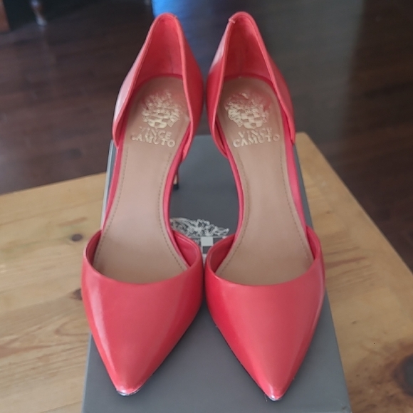 Vince Camuto Raccia True Red Leatger Pumps Heels Size 7 - Picture 1 of 6